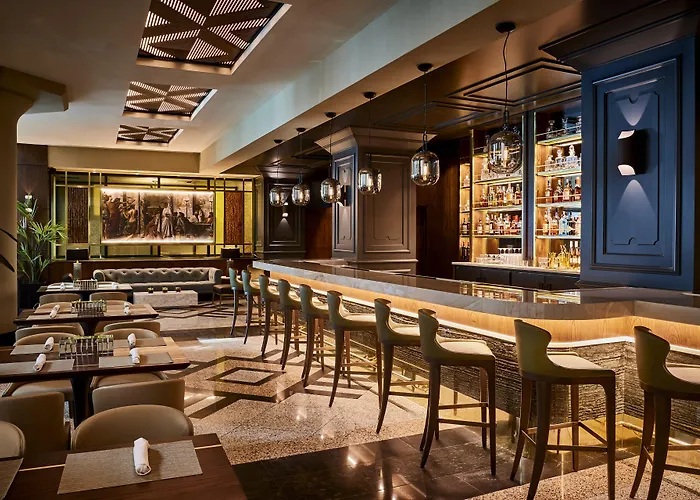 Atheneum Suite Hotel